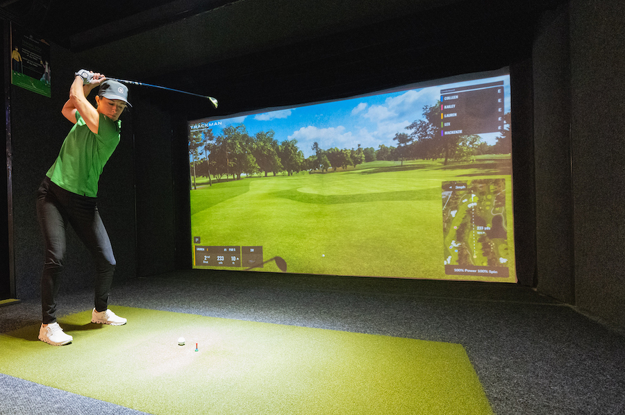 Five Pros of using a Golf Simulator